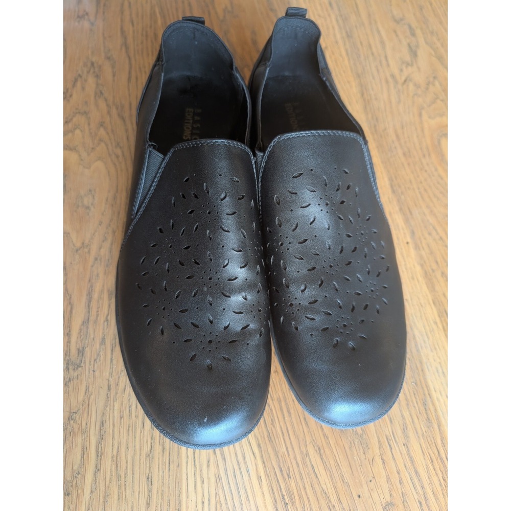 Sz 10 Basic Editions‎ Annie Womens  Black  Faux Leather Cutout Floral Flex Flats